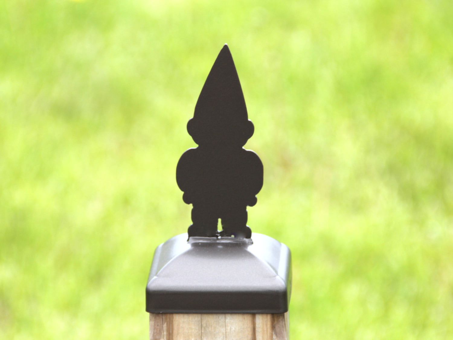 Madison Iron and wood – Metal Décor – Home Improvement – Home décor – Post Caps – Outdoor Décor