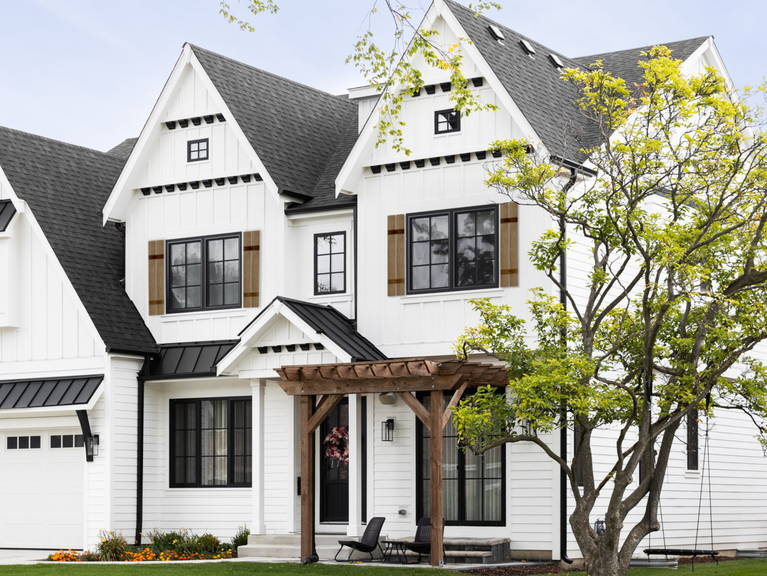 Madison Iron and wood – Metal Décor – Home Improvement – Home décor – Post Caps – Outdoor Décor