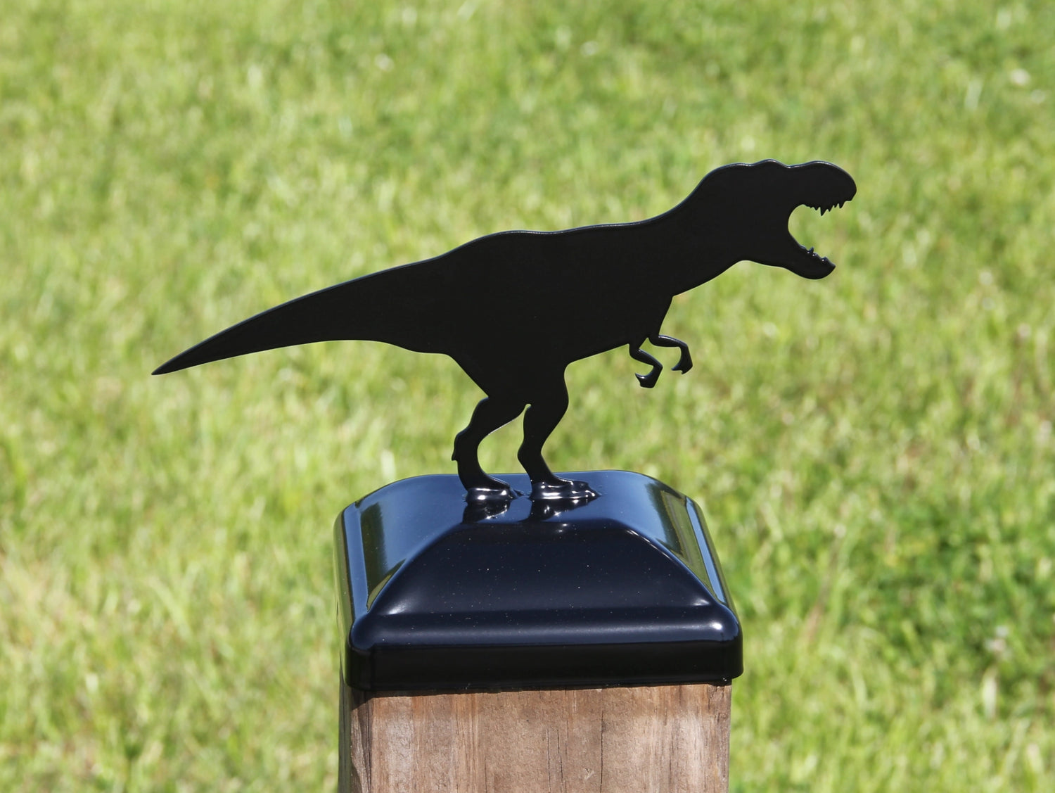 Madison Iron and wood – Metal Décor – Home Improvement – Home décor – Post Caps – Outdoor Décor