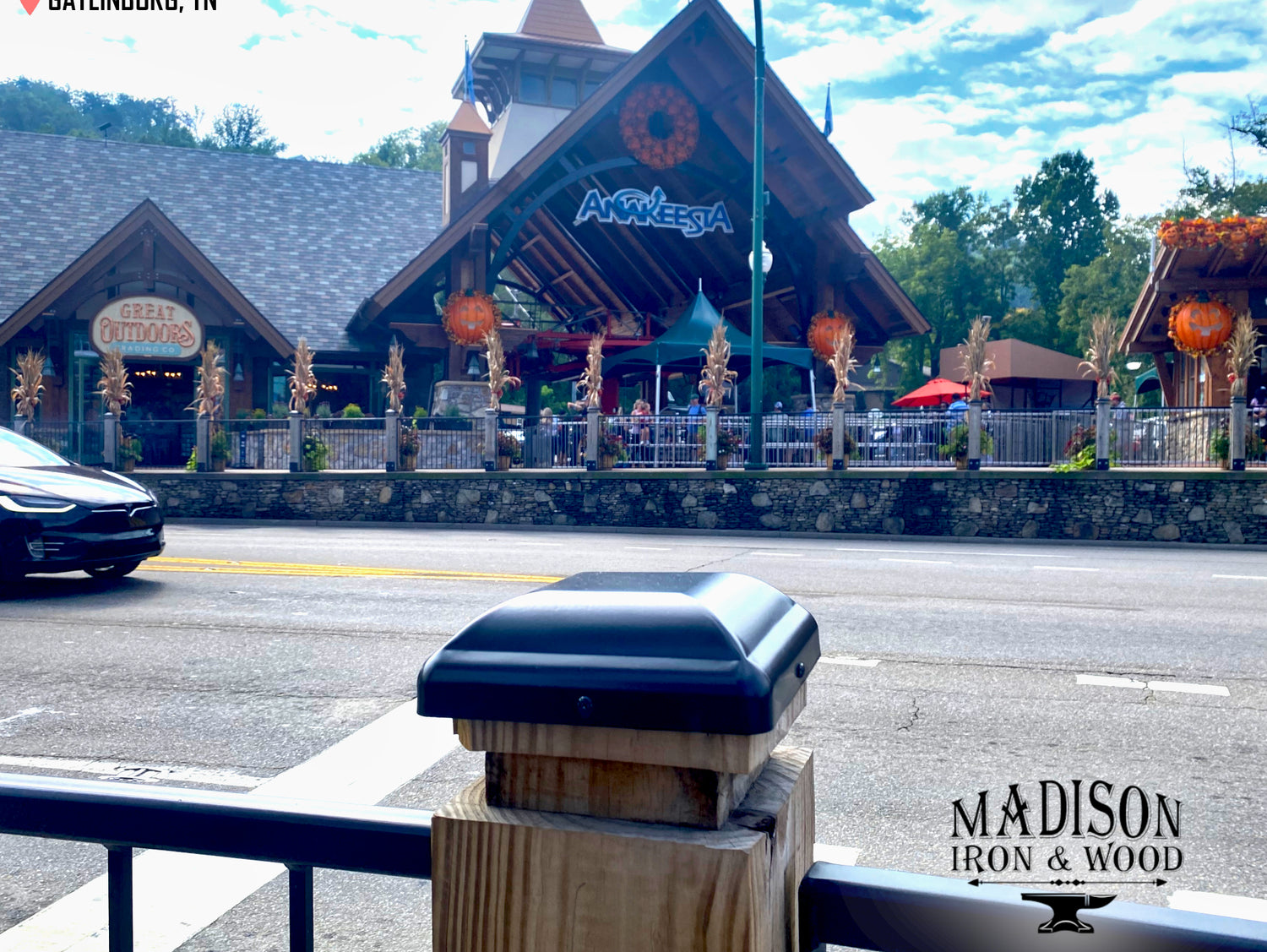 Madison Iron and wood – Metal Décor – Home Improvement – Home décor – Post Caps – Outdoor Décor