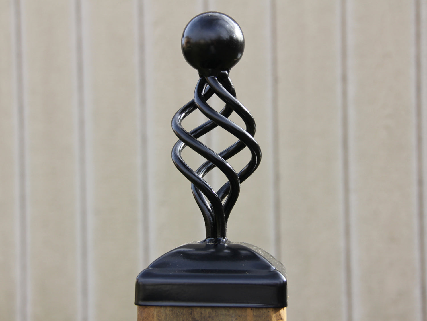 Madison Iron and wood – Metal Décor – Home Improvement – Home décor – Post Caps – Outdoor Décor