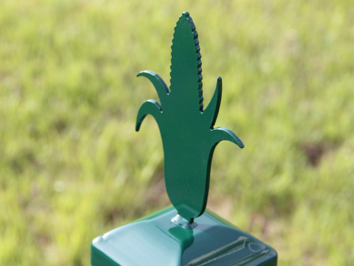 Madison Iron and wood – Metal Décor – Home Improvement – Home décor – Post Caps – Outdoor Décor