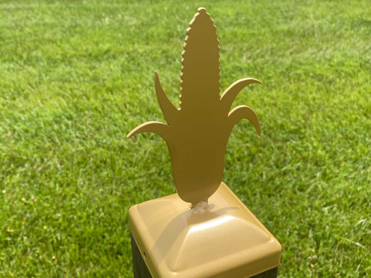 Madison Iron and wood – Metal Décor – Home Improvement – Home décor – Post Caps – Outdoor Décor