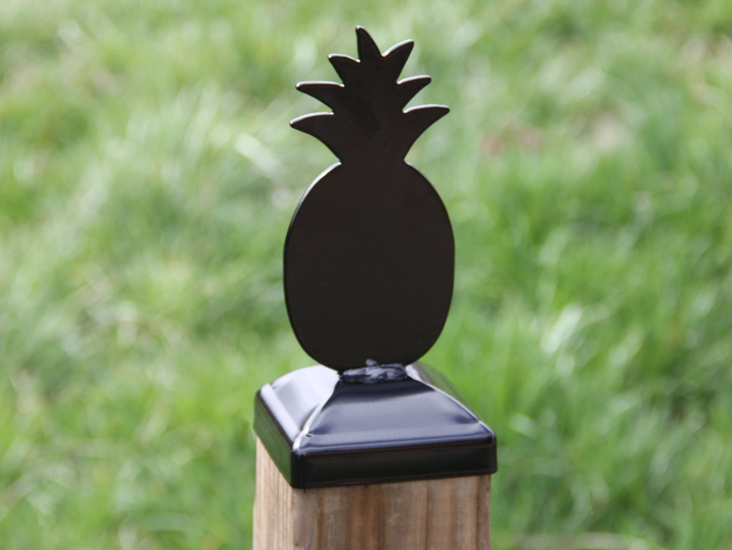 Madison Iron and wood – Metal Décor – Home Improvement – Home décor – Post Caps – Outdoor Décor