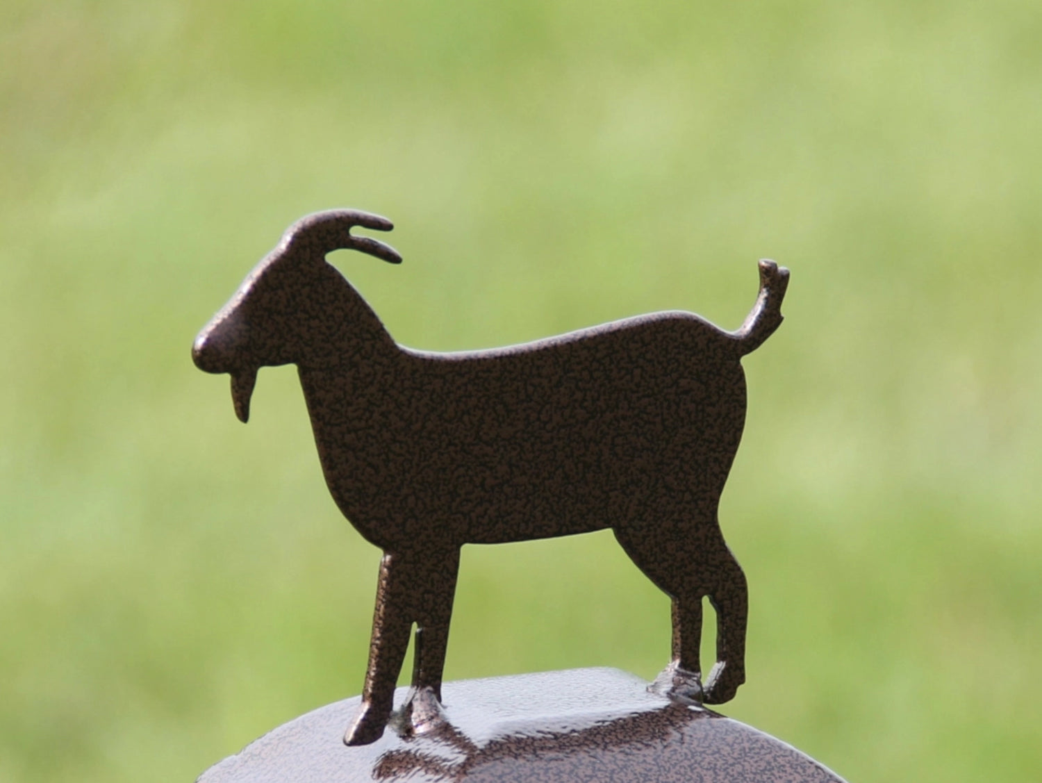 Madison Iron and wood – Metal Décor – Home Improvement – Home décor – Post Caps – Outdoor Décor