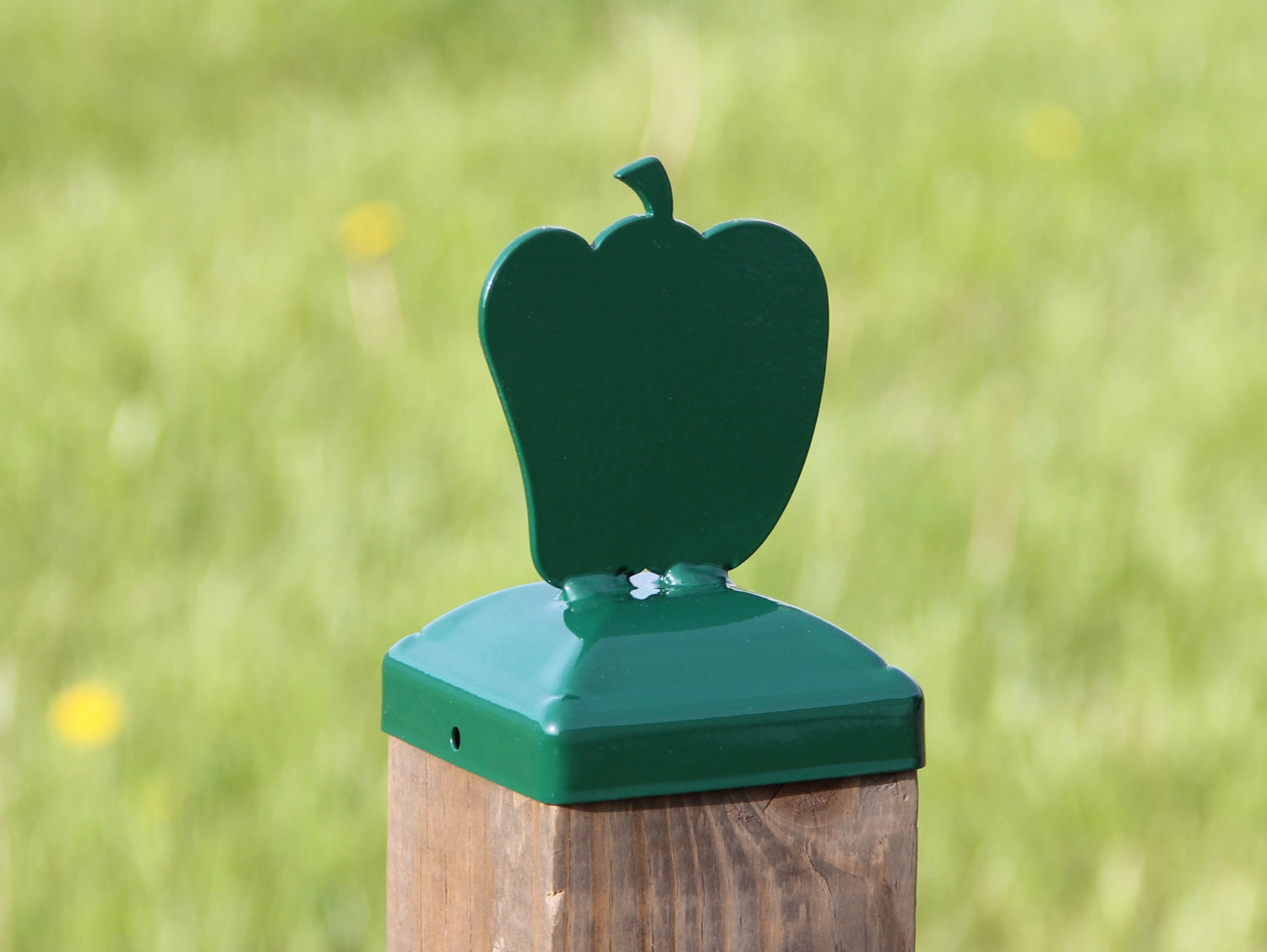 Madison Iron and wood – Metal Décor – Home Improvement – Home décor – Post Caps – Outdoor Décor