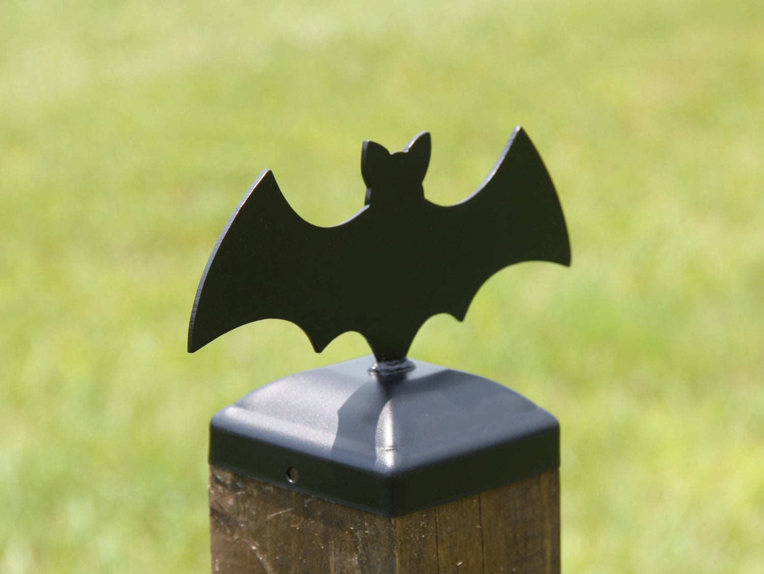 Madison Iron and wood – Metal Décor – Home Improvement – Home décor – Post Caps – Outdoor Décor