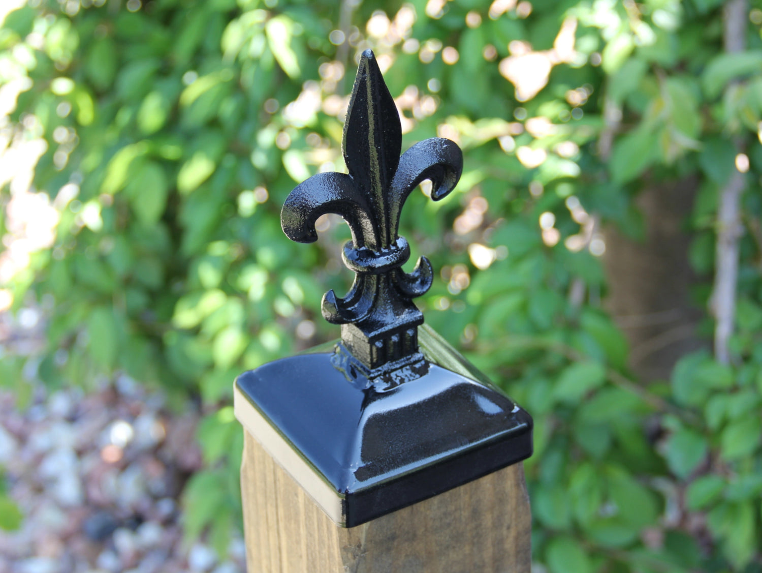 Madison Iron and wood – Metal Décor – Home Improvement – Home décor – Post Caps – Outdoor Décor