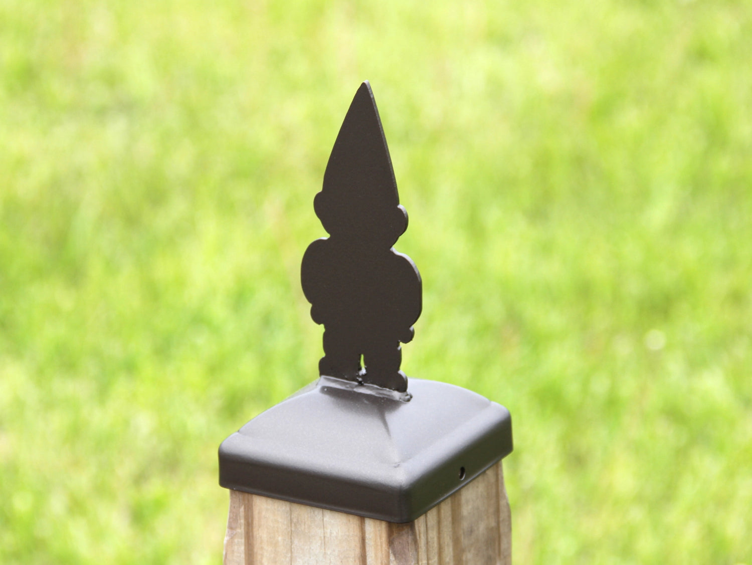 Madison Iron and wood – Metal Décor – Home Improvement – Home décor – Post Caps – Outdoor Décor