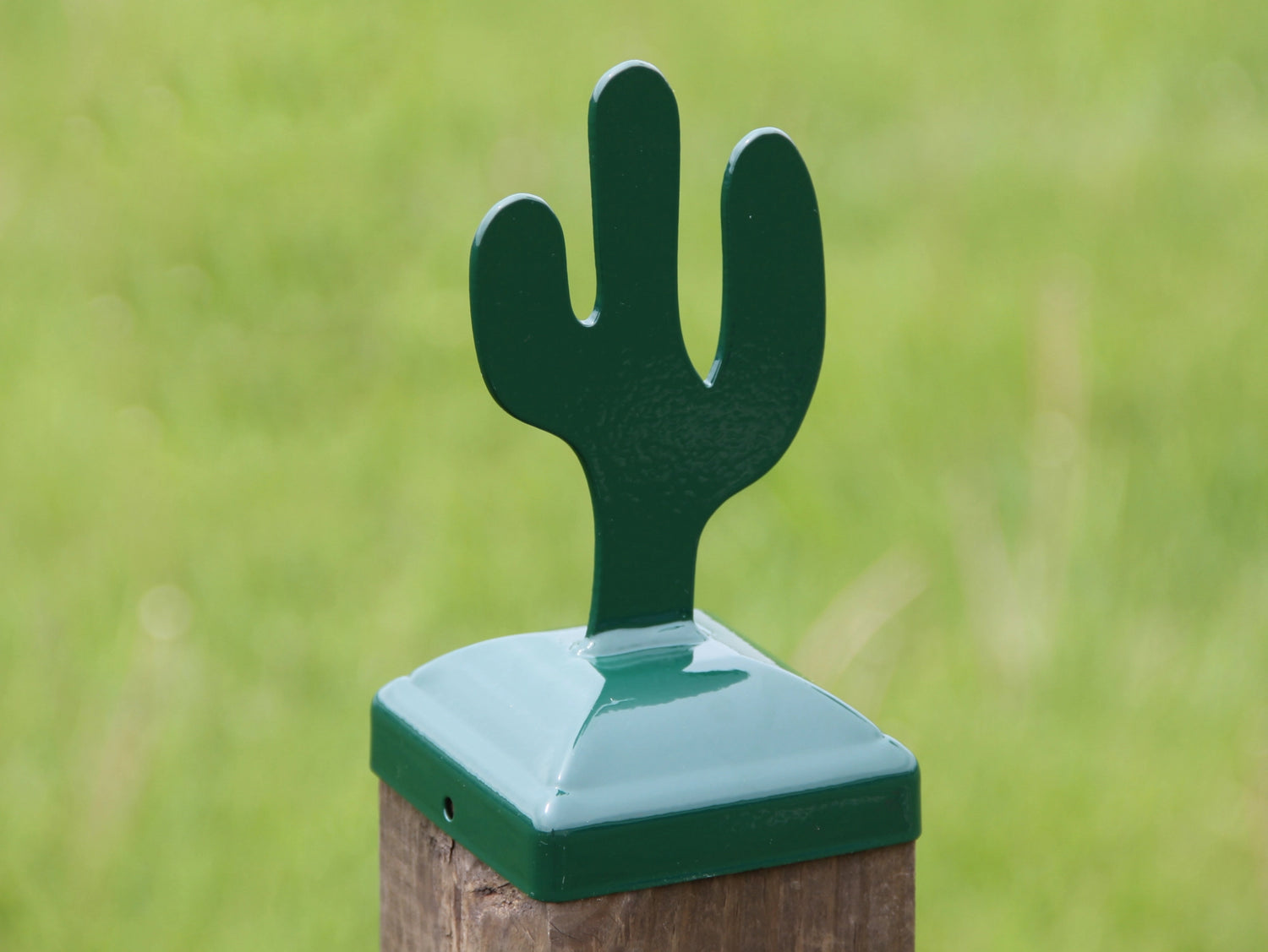 Madison Iron and wood – Metal Décor – Home Improvement – Home décor – Post Caps – Outdoor Décor