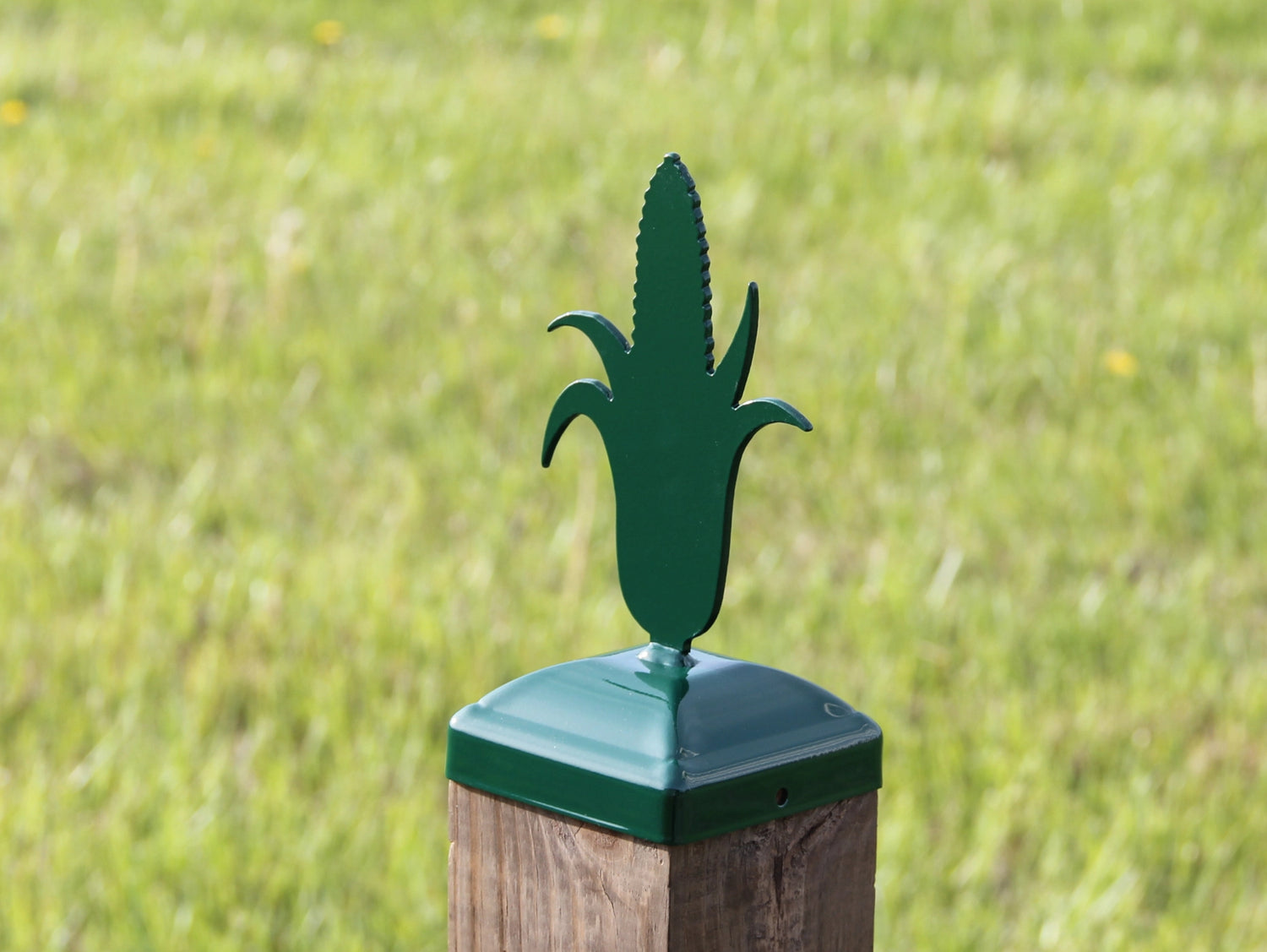 Madison Iron and wood – Metal Décor – Home Improvement – Home décor – Post Caps – Outdoor Décor