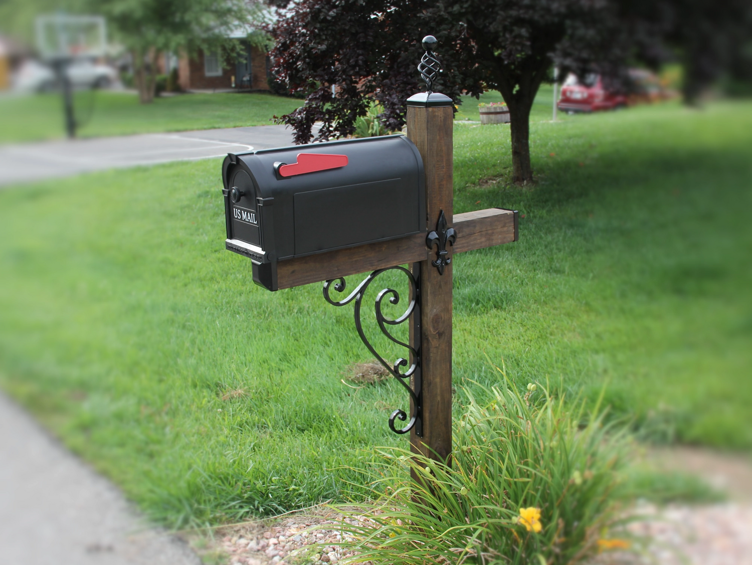 Madison Iron and wood – Metal Décor – Home Improvement – Home décor – Post Caps – Outdoor Décor
