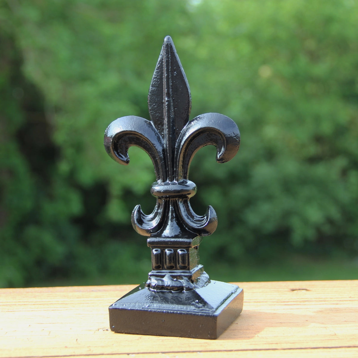 Pathways Handcrafted Steel Reflective Driveway Marker Stake Set by JasonW  Studio, image size:1200x1200