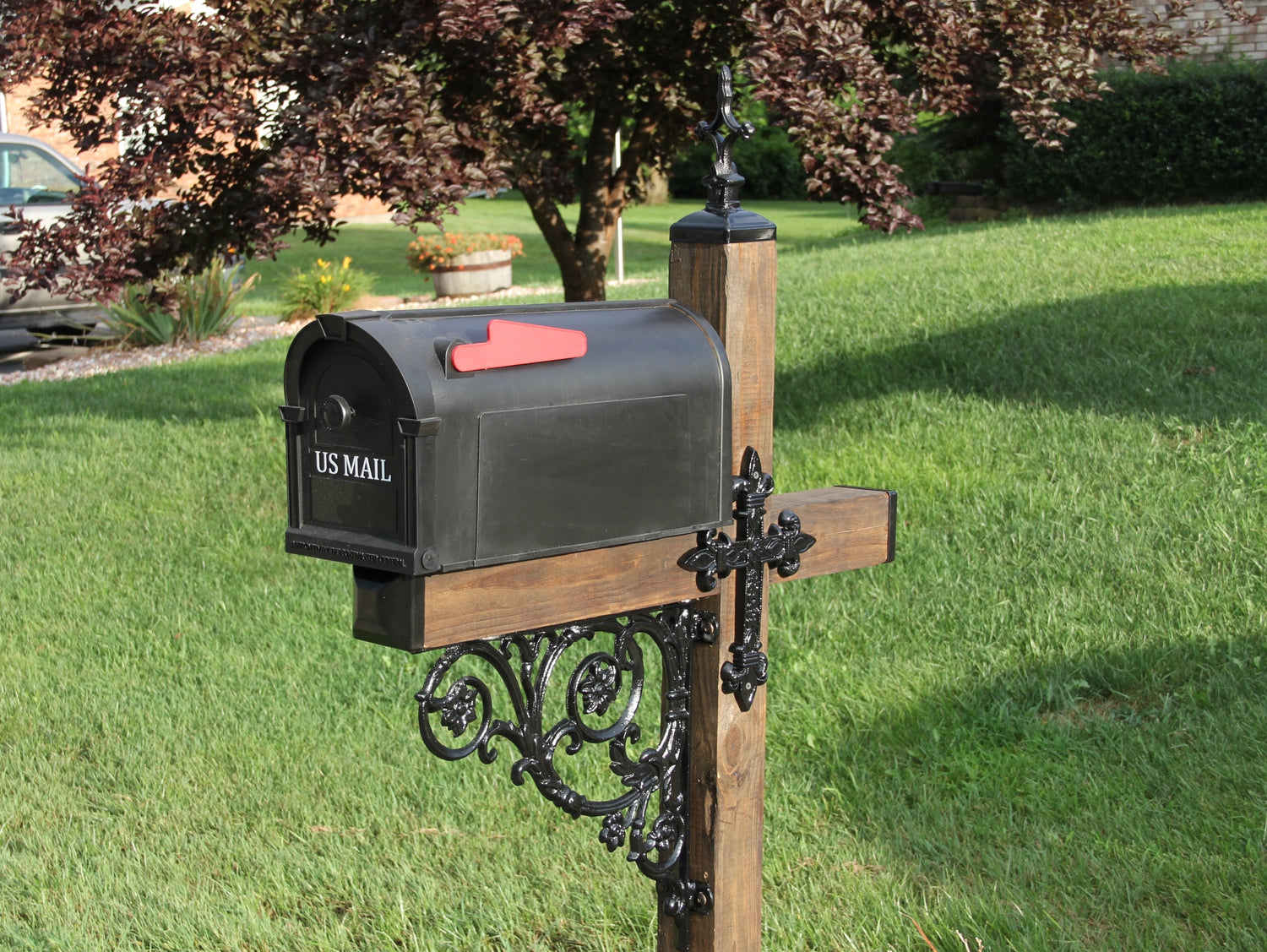 Madison Iron and wood – Metal Décor – Home Improvement – Home décor – Post Caps – Outdoor Décor