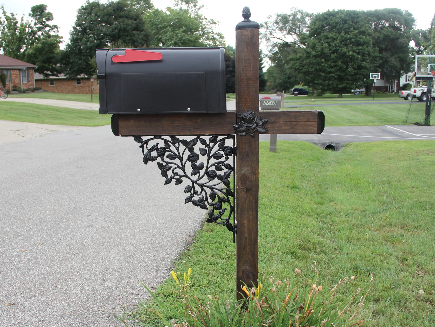 Madison Iron and wood – Metal Décor – Home Improvement – Home décor – Post Caps – Outdoor Décor