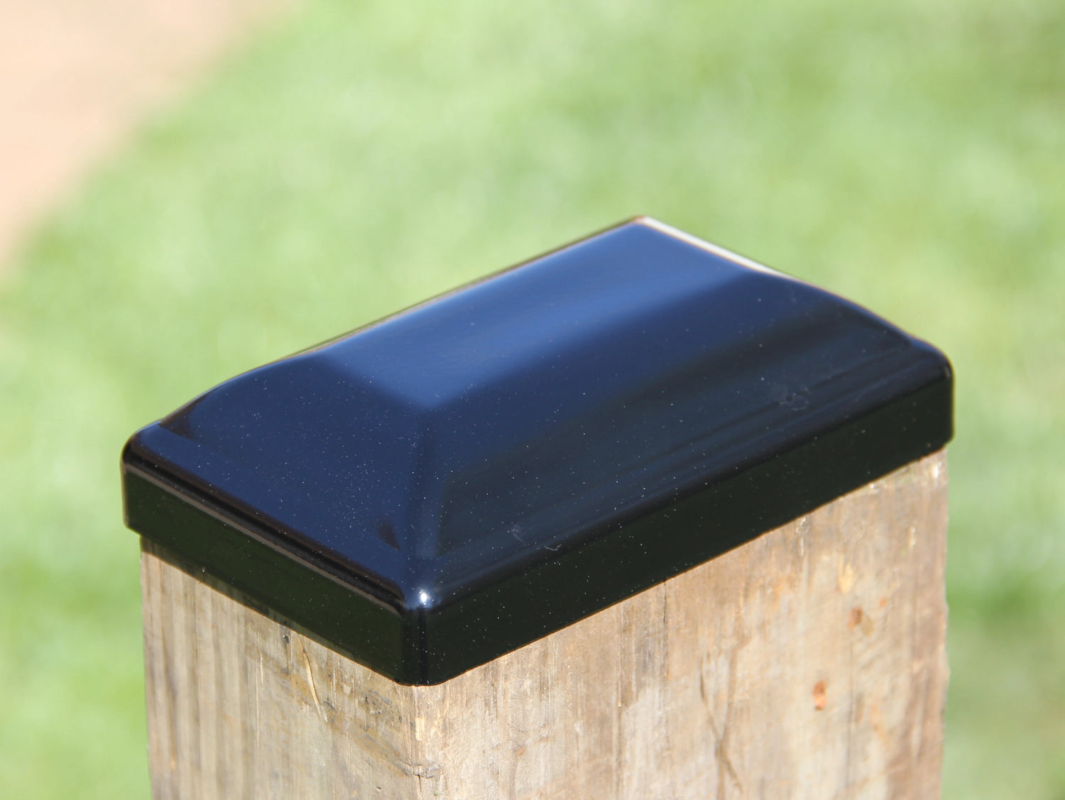 Madison Iron and wood – Metal Décor – Home Improvement – Home décor – Post Caps – Outdoor Décor