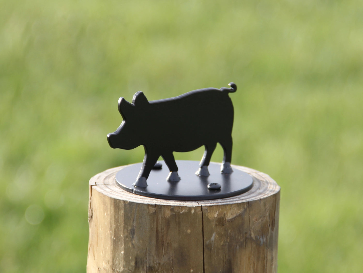 Madison Iron and wood – Metal Décor – Home Improvement – Home décor – Post Caps – Outdoor Décor