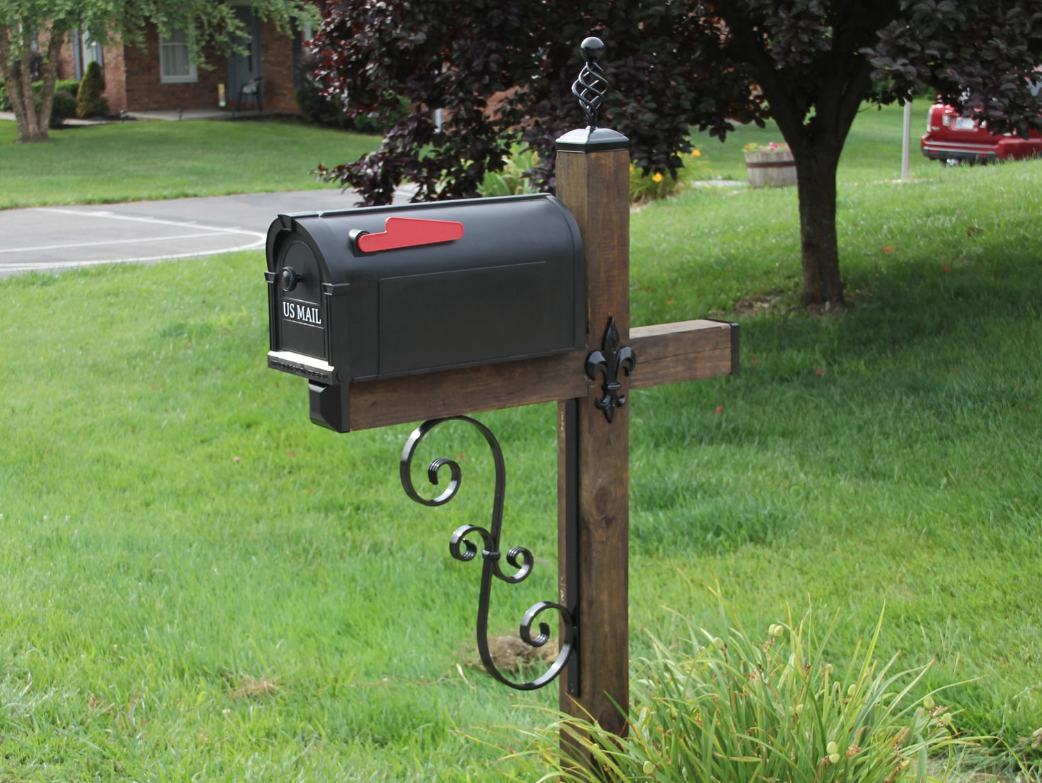 Madison Iron and wood – Metal Décor – Home Improvement – Home décor – Post Caps – Outdoor Décor