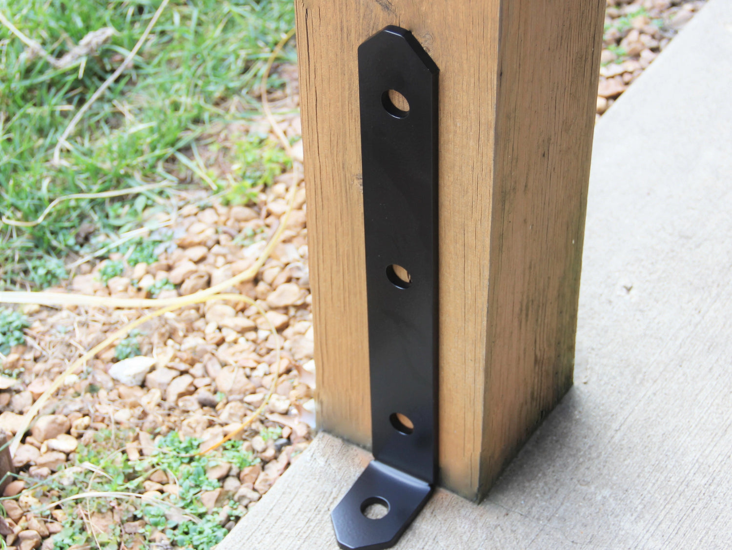 Madison Iron and wood – Metal Décor – Home Improvement – Home décor – Post Caps – Outdoor Décor