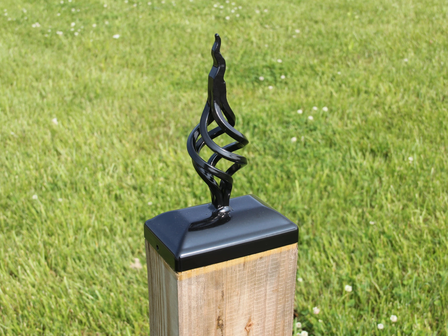 Madison Iron and wood – Metal Décor – Home Improvement – Home décor – Post Caps – Outdoor Décor