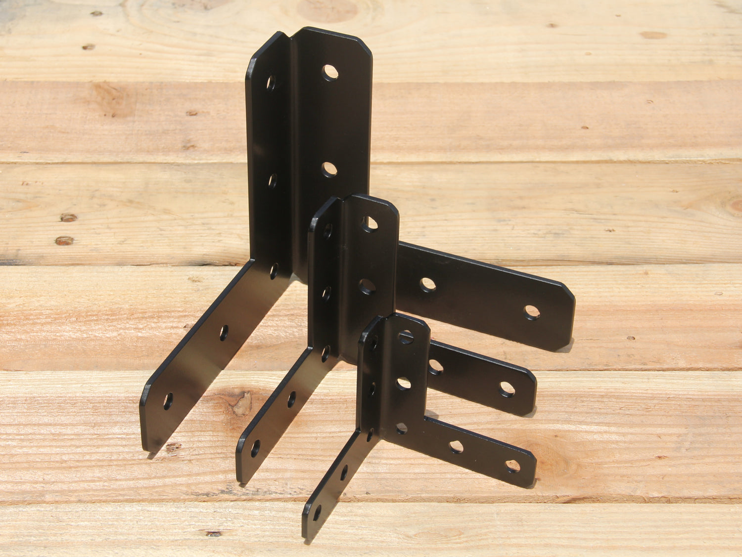 Madison Iron and wood – Metal Décor – Home Improvement – Home décor – Post Caps – Outdoor Décor