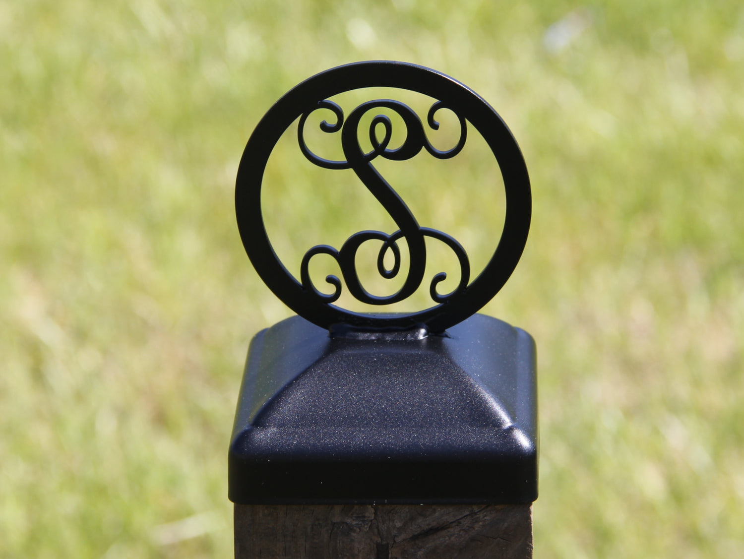 Madison Iron and wood – Metal Décor – Home Improvement – Home décor – Post Caps – Outdoor Décor