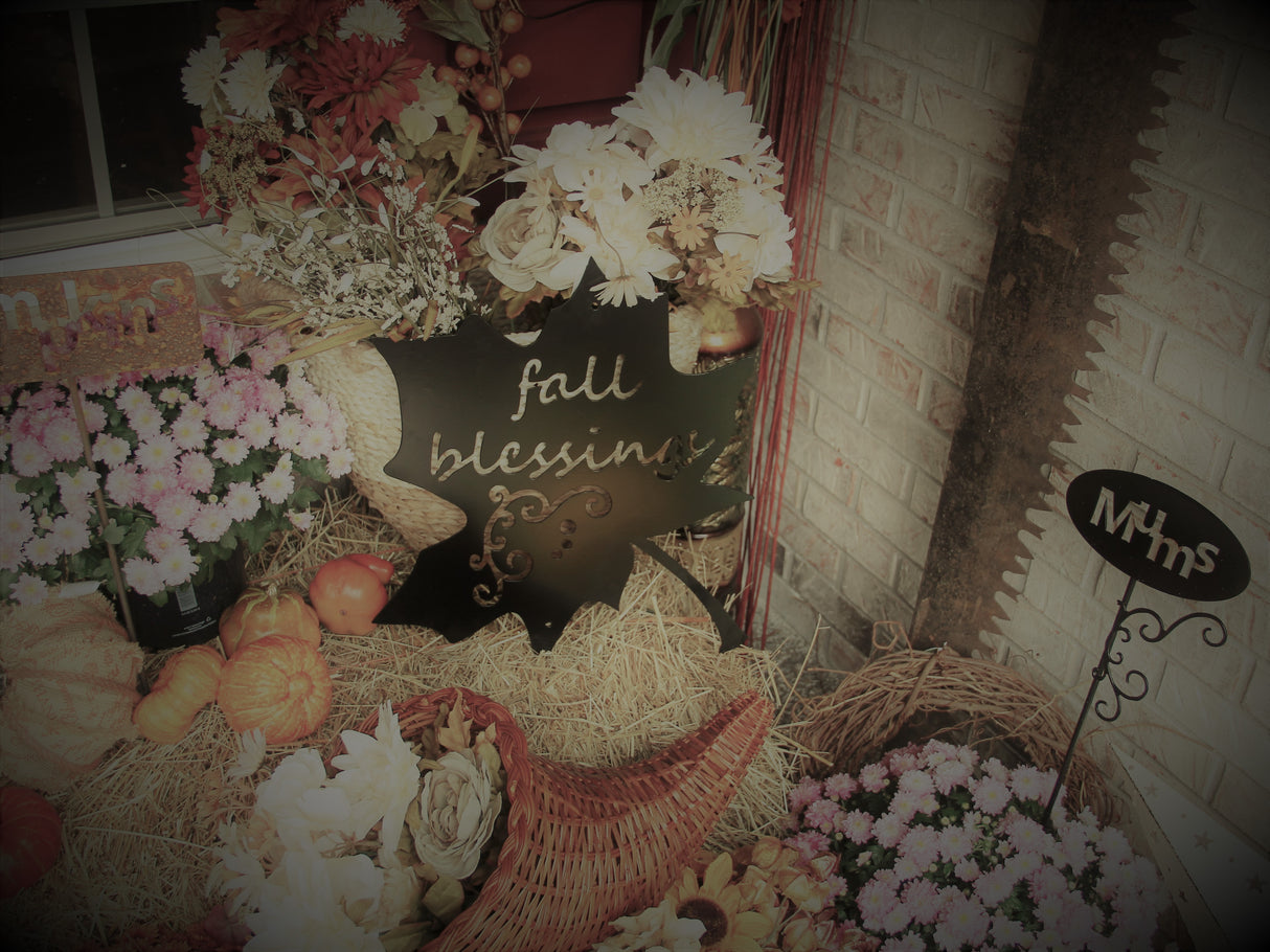 Madison Iron and wood – Metal Décor – Home Improvement – Home décor – Post Caps – Outdoor Décor