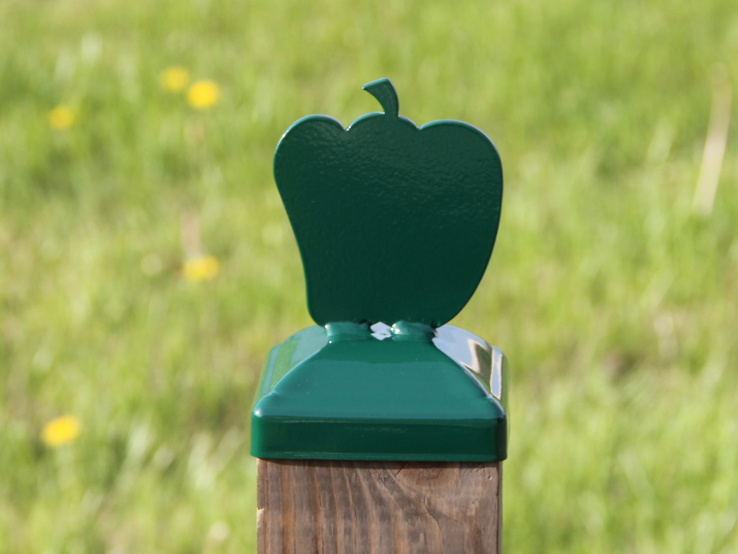 Madison Iron and wood – Metal Décor – Home Improvement – Home décor – Post Caps – Outdoor Décor