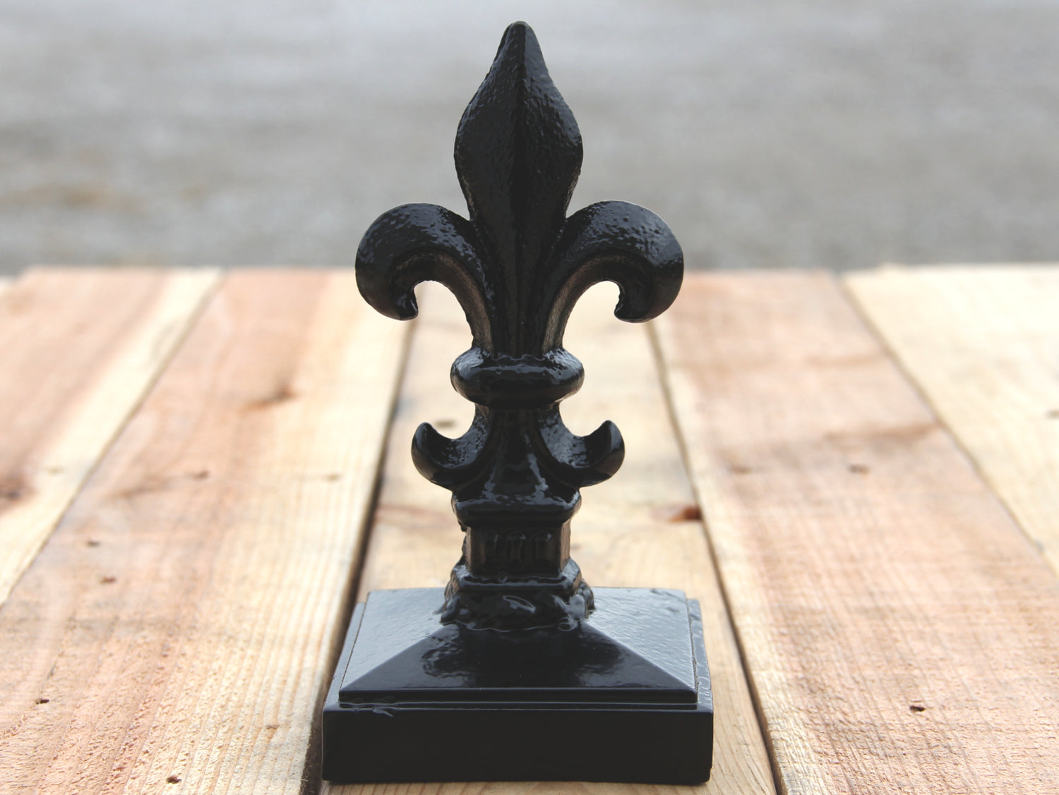 Madison Iron and wood – Metal Décor – Home Improvement – Home décor – Post Caps – Outdoor Décor