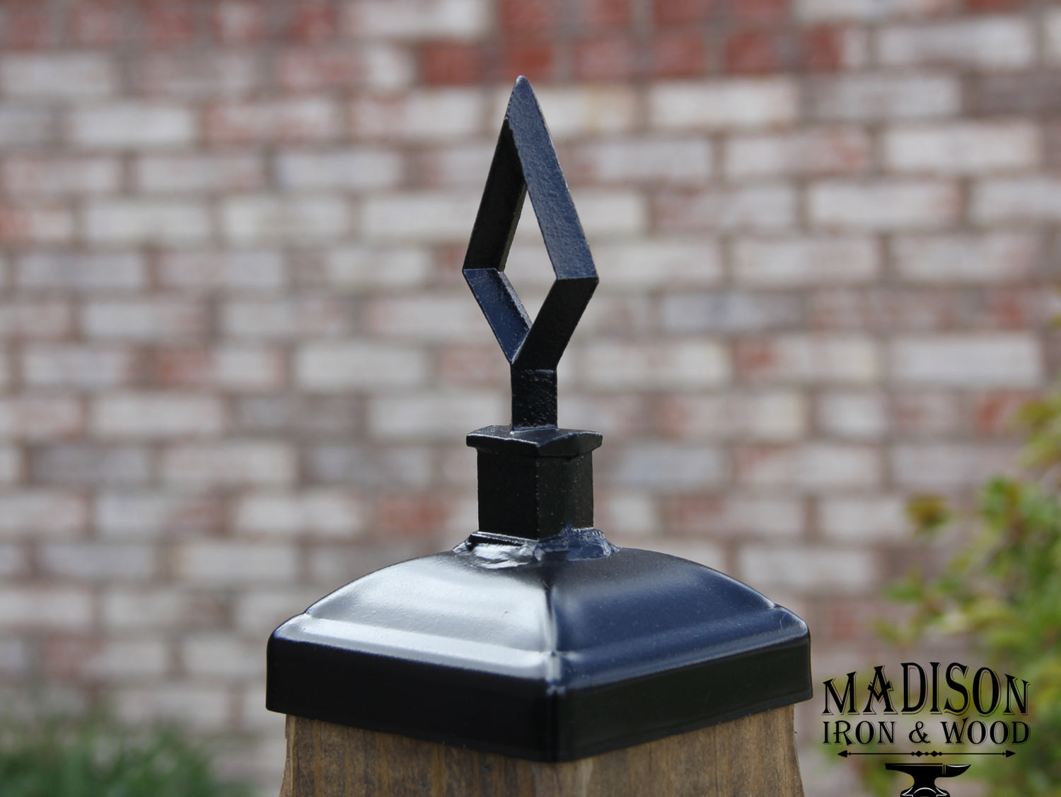 Madison Iron and wood – Metal Décor – Home Improvement – Home décor – Post Caps – Outdoor Décor