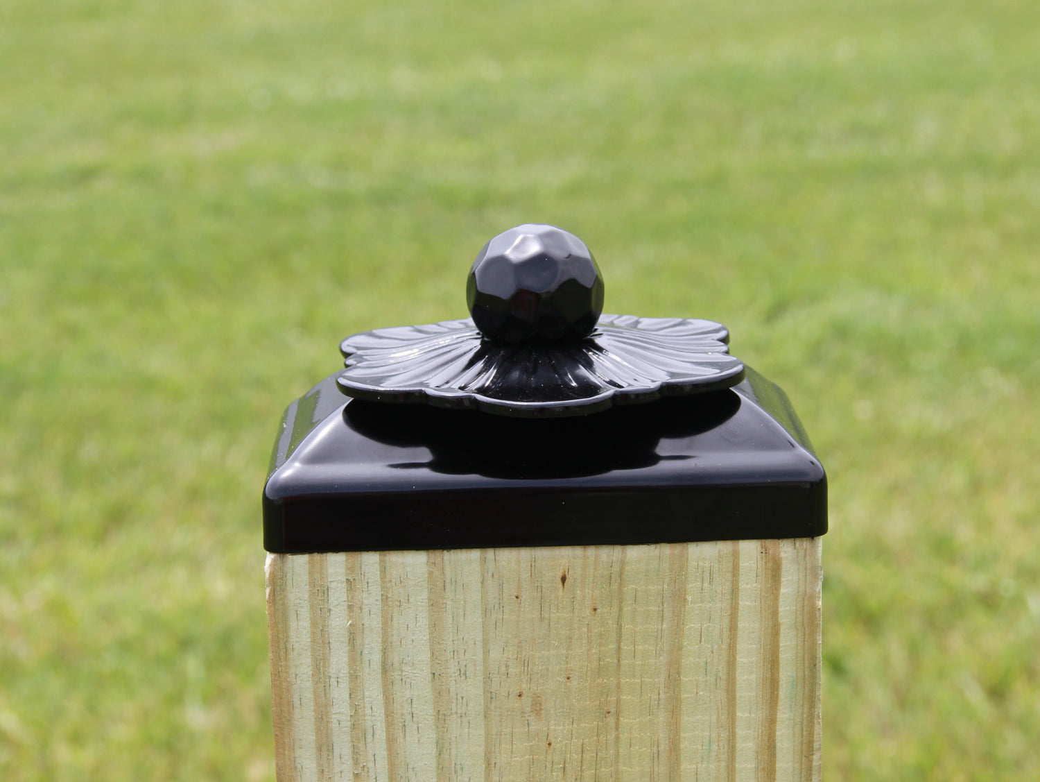 Madison Iron and wood – Metal Décor – Home Improvement – Home décor – Post Caps – Outdoor Décor