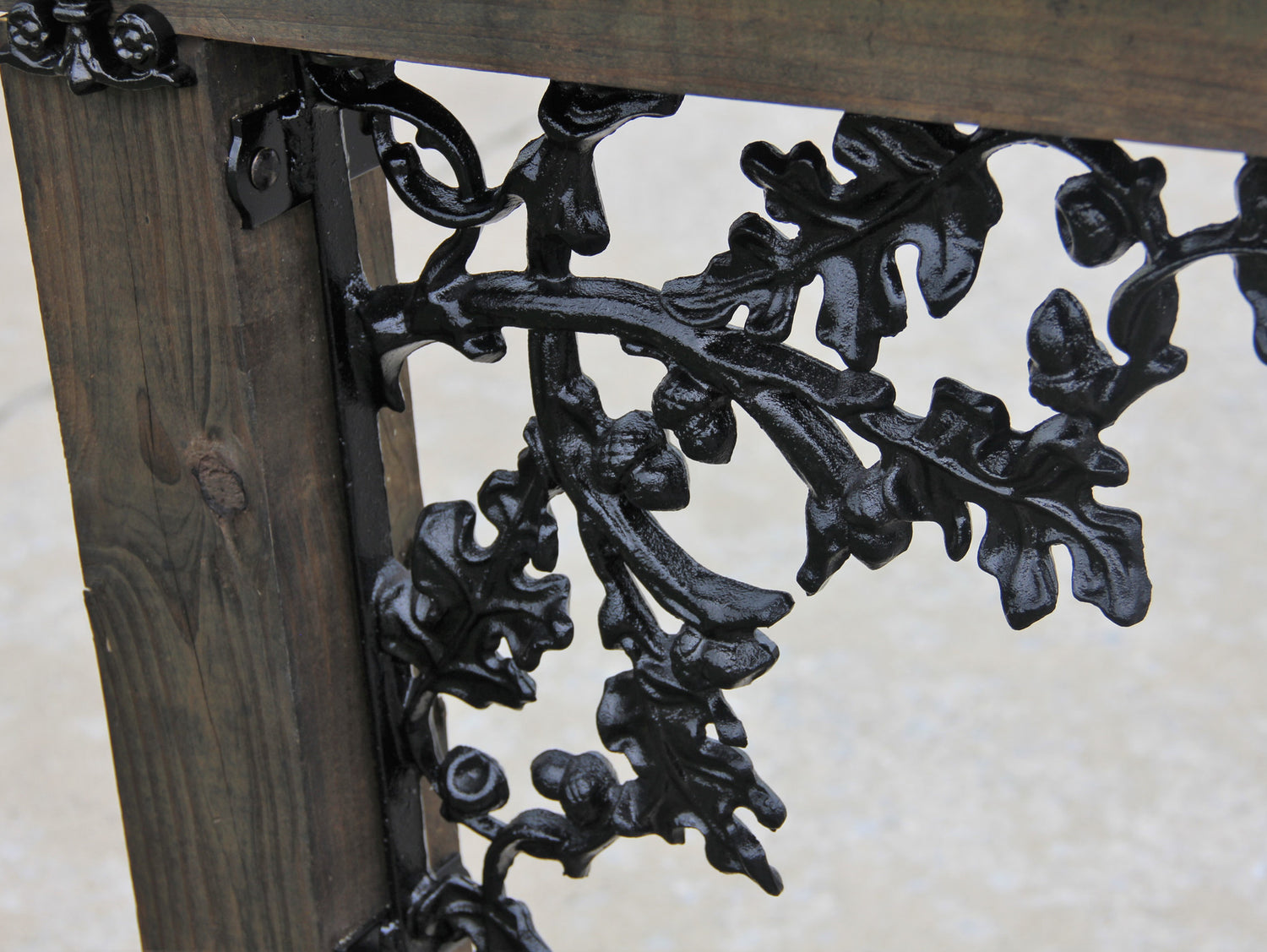 Madison Iron and wood – Metal Décor – Home Improvement – Home décor – Post Caps – Outdoor Décor