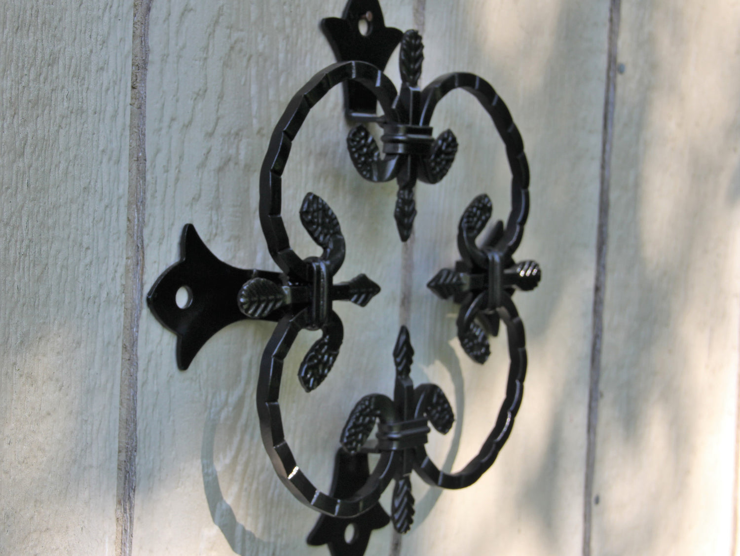 Madison Iron and wood – Metal Décor – Home Improvement – Home décor – Post Caps – Outdoor Décor