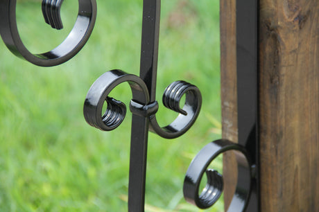Madison Iron and wood – Metal Décor – Home Improvement – Home décor – Post Caps – Outdoor Décor