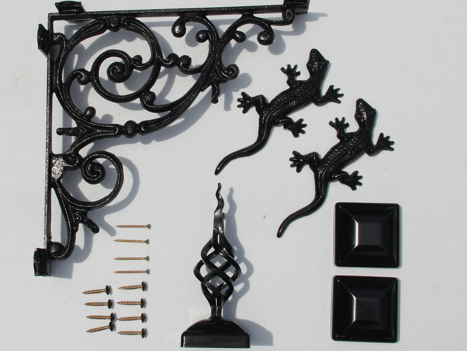 Madison Iron and wood – Metal Décor – Home Improvement – Home décor – Post Caps – Outdoor Décor