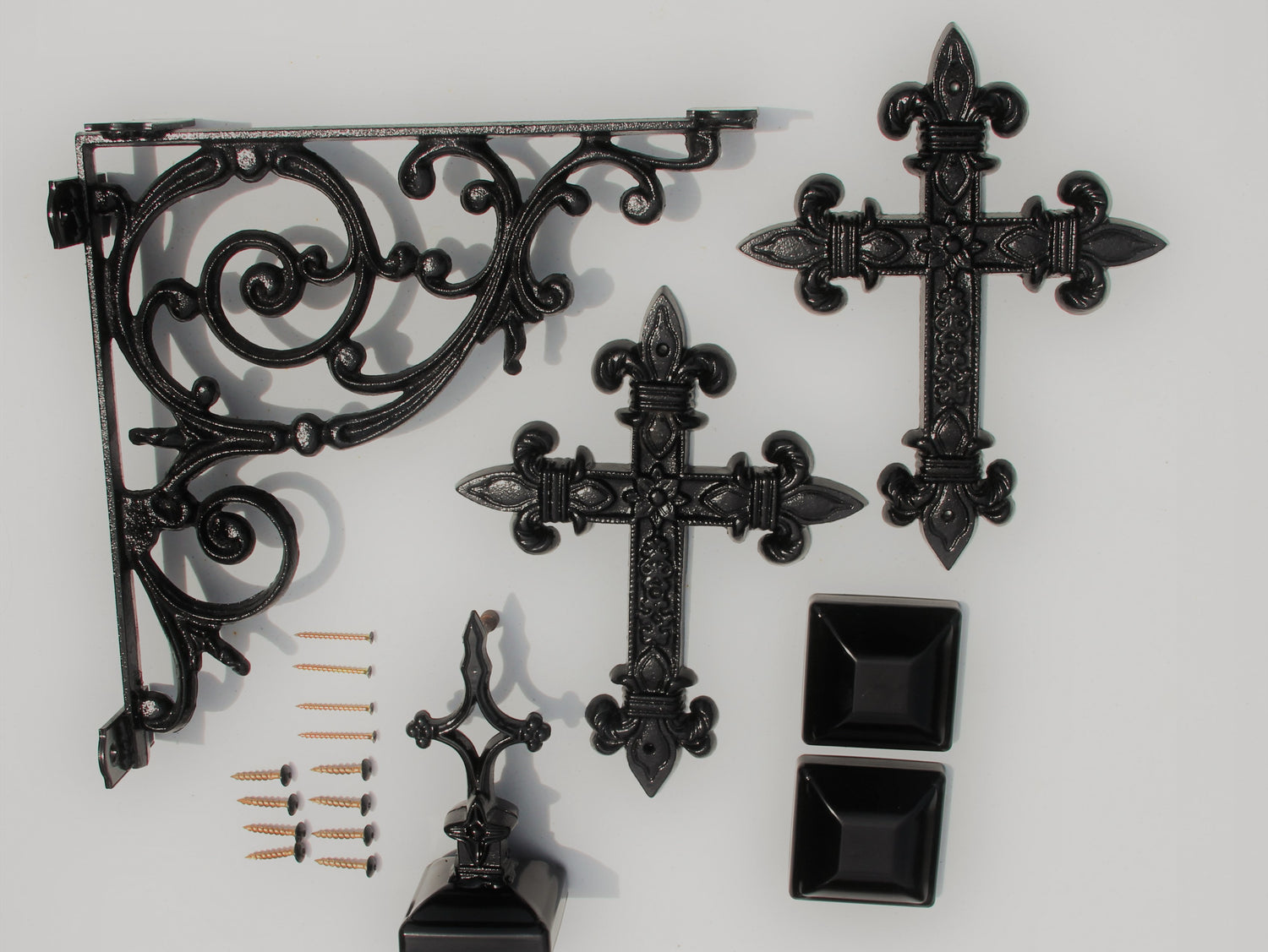 Madison Iron and wood – Metal Décor – Home Improvement – Home décor – Post Caps – Outdoor Décor
