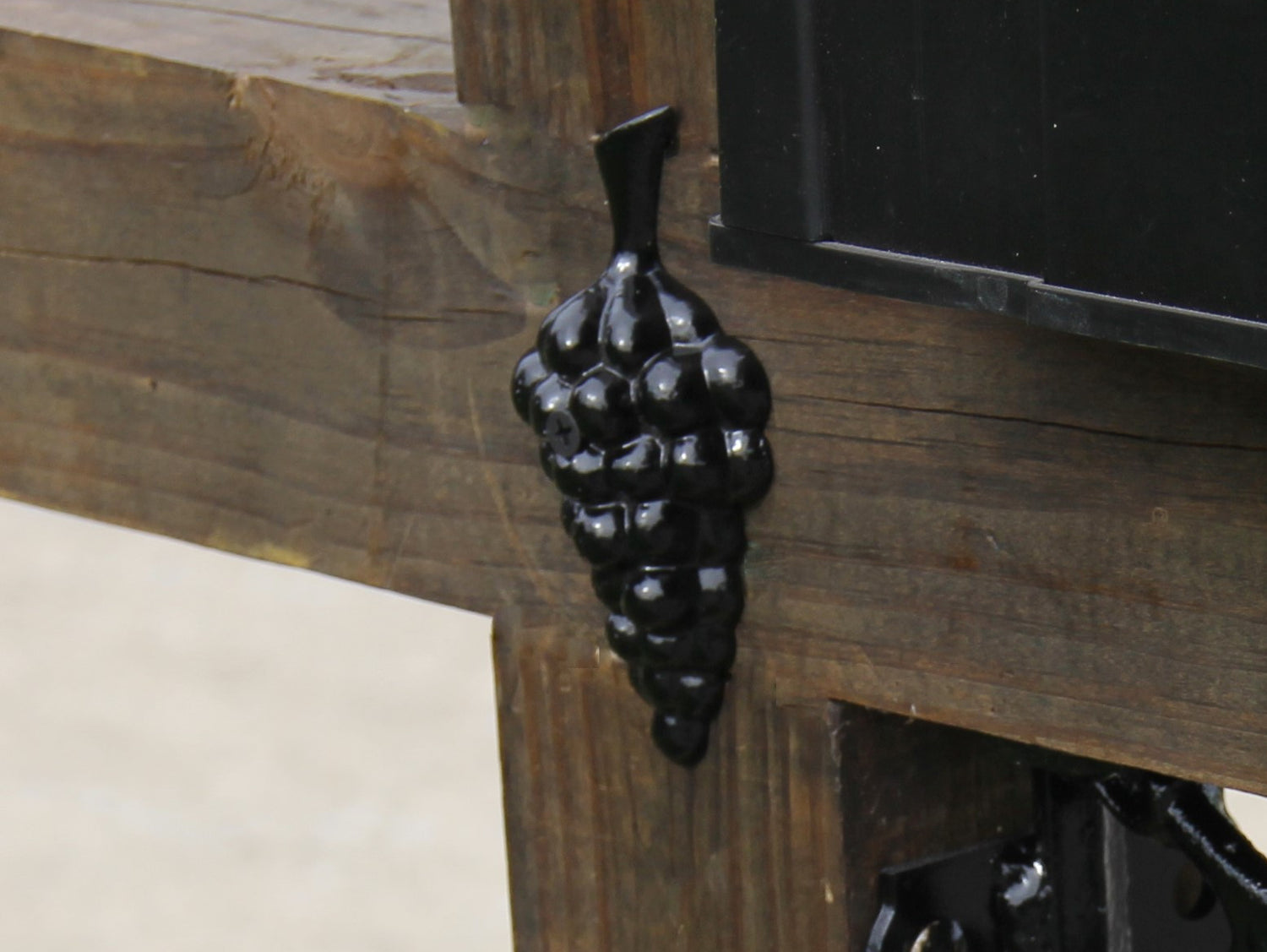 Madison Iron and wood – Metal Décor – Home Improvement – Home décor – Post Caps – Outdoor Décor