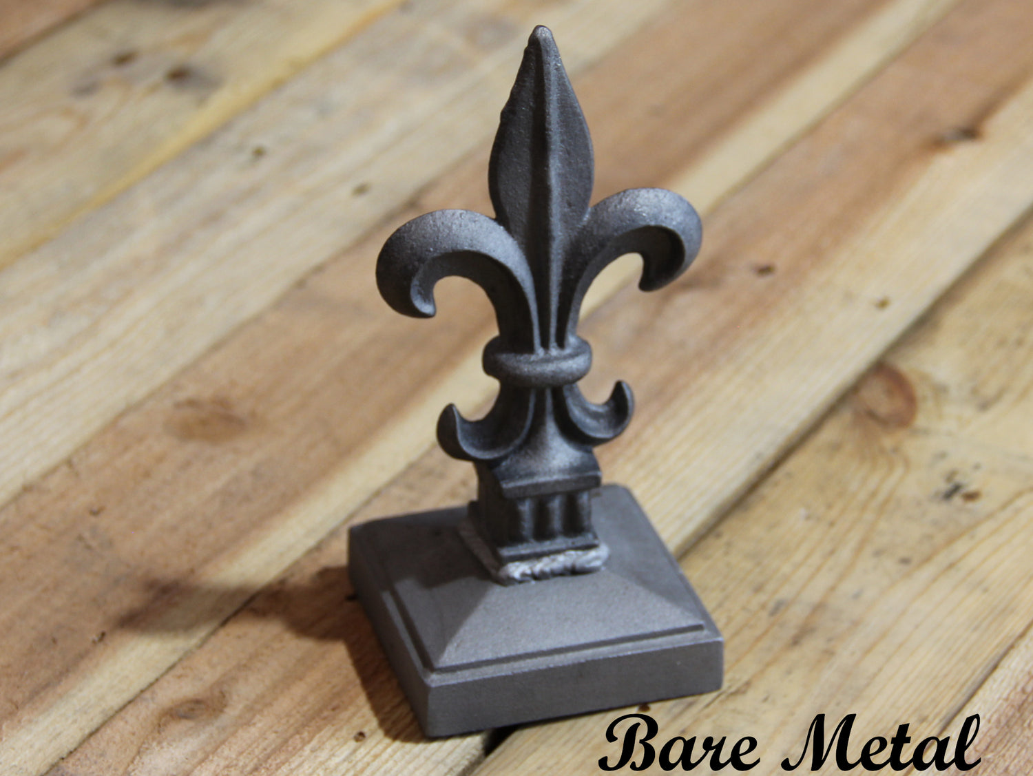 Madison Iron and wood – Metal Décor – Home Improvement – Home décor – Post Caps – Outdoor Décor