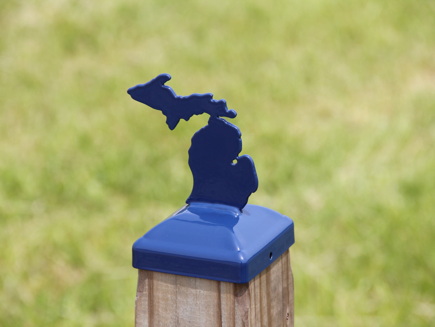 Madison Iron and wood – Metal Décor – Home Improvement – Home décor – Post Caps – Outdoor Décor
