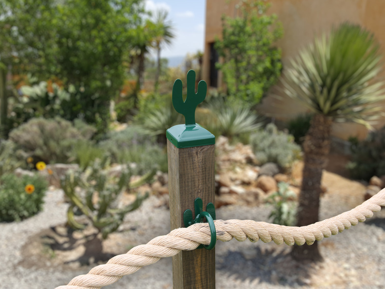 Madison Iron and wood – Metal Décor – Home Improvement – Home décor – Post Caps – Outdoor Décor