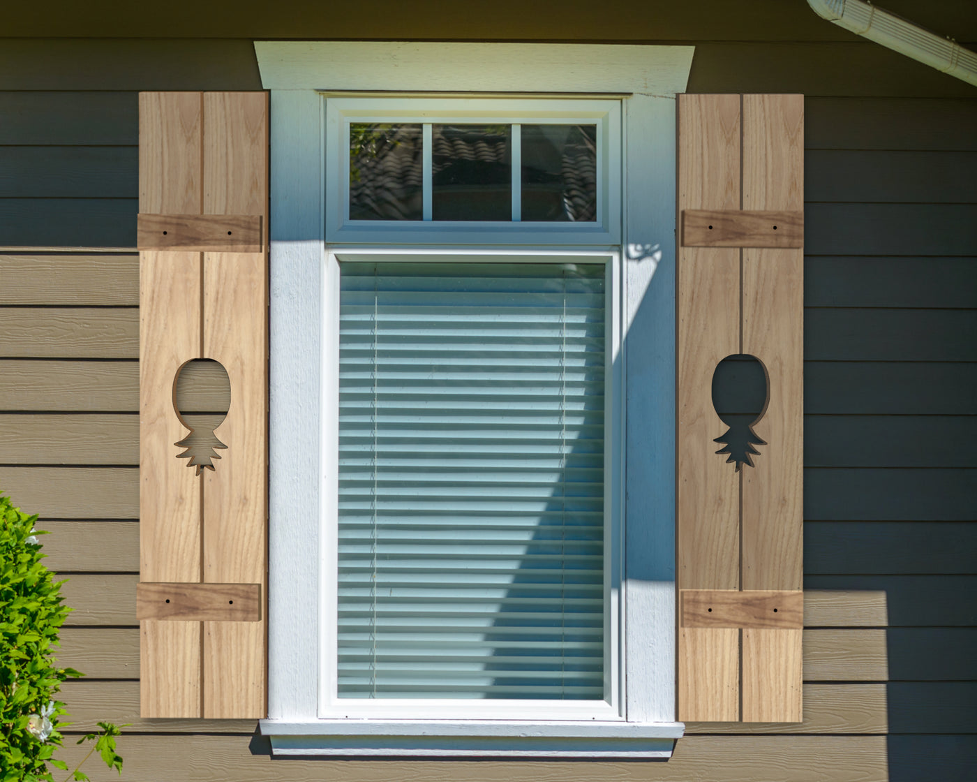 Wooden Window Shutter - Pineapple Design