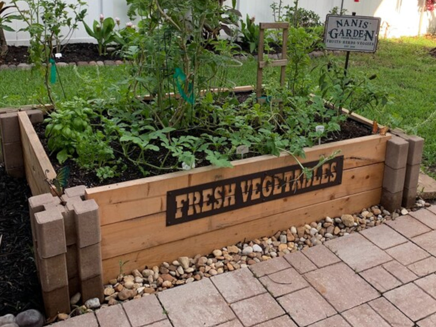 Madison Iron and wood – Metal Décor – Home Improvement – Home décor – Post Caps – Outdoor Décor