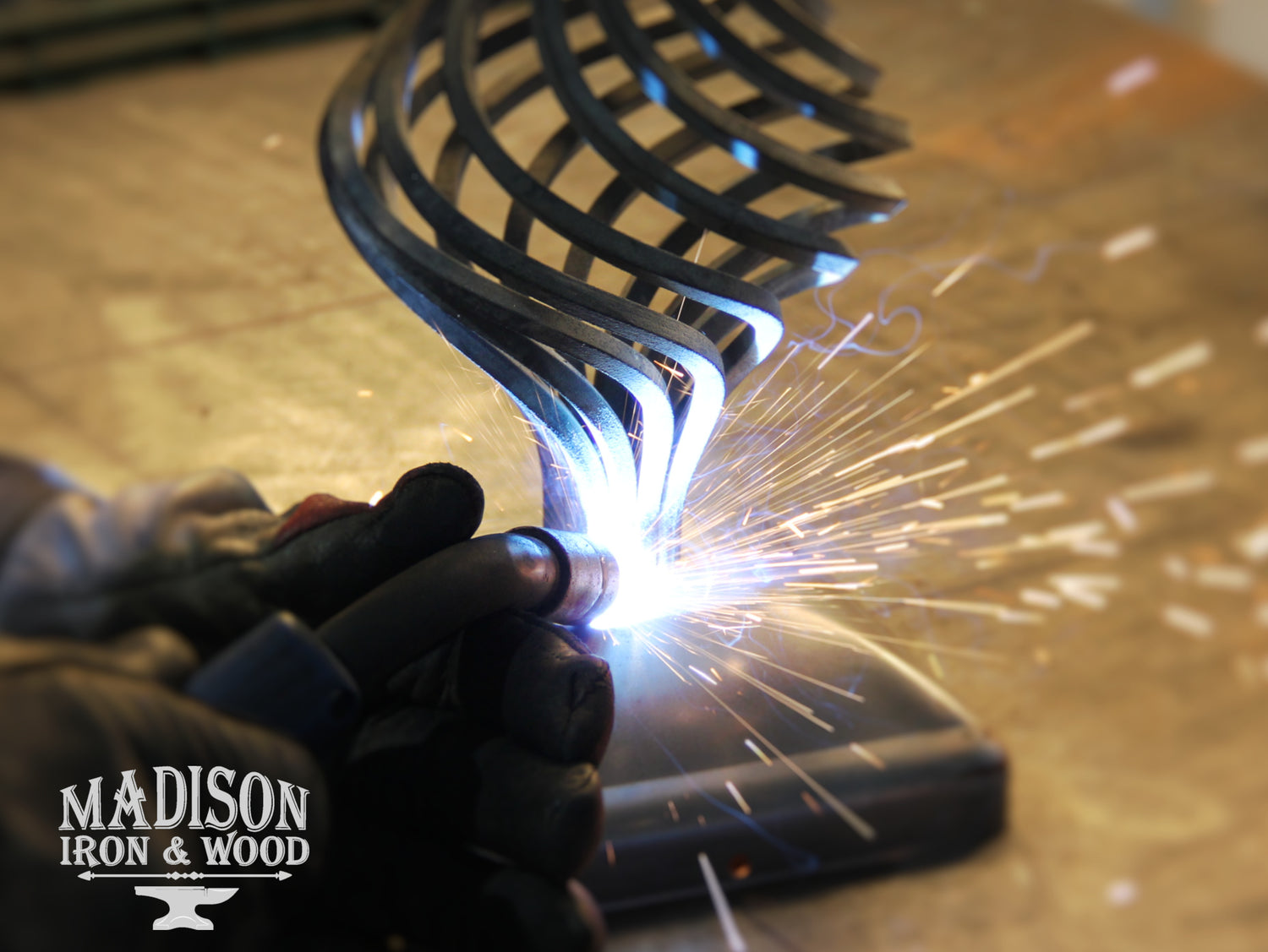 Madison Iron and wood – Metal Décor – Home Improvement – Home décor – Post Caps – Outdoor Décor