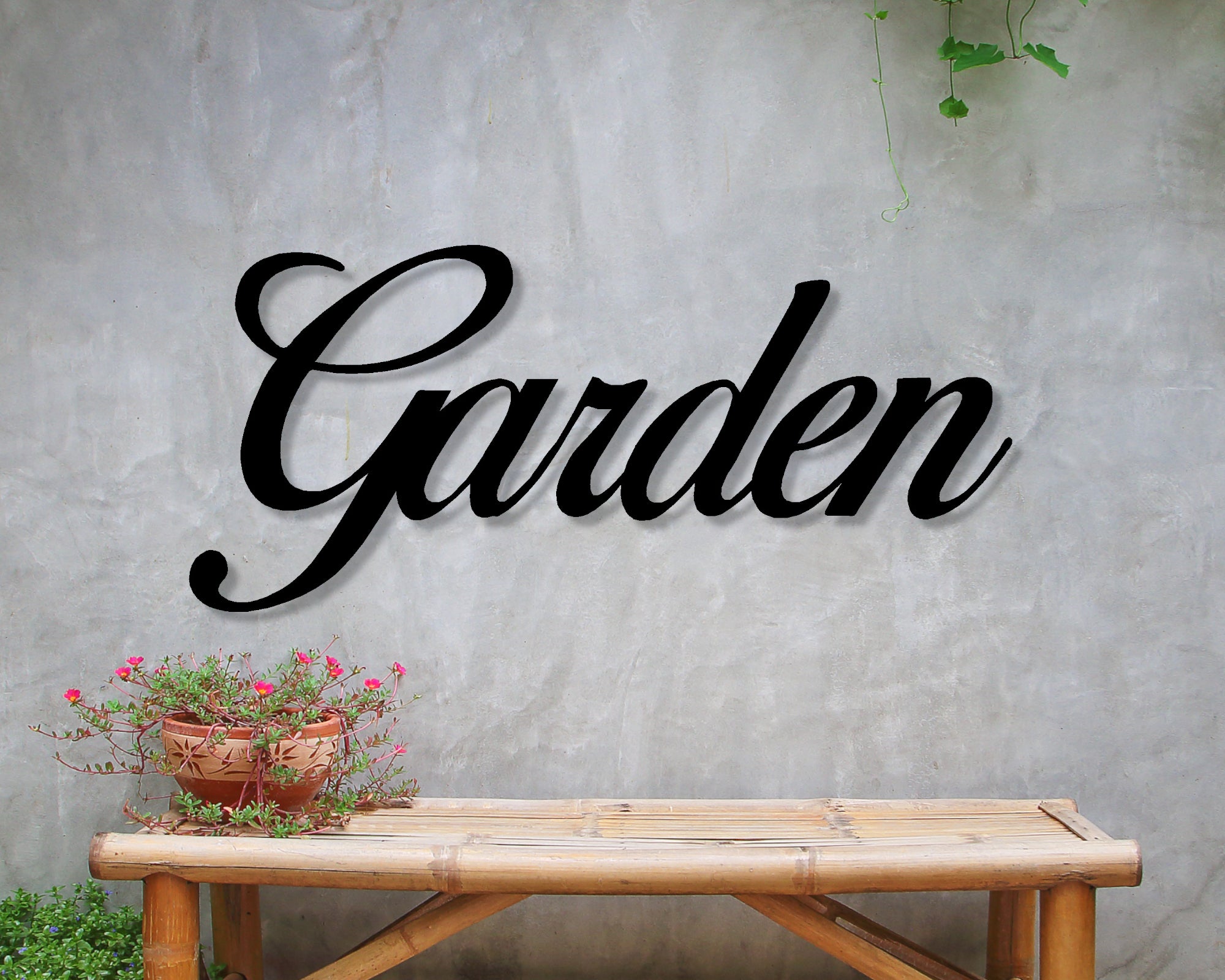 Cursive Landscape Central Garden Calligraphy Font | Central